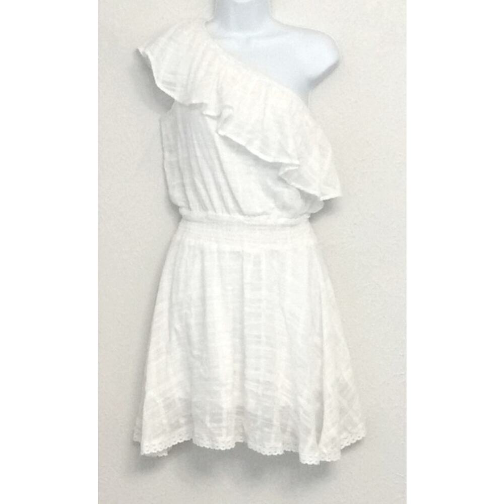 The Edit by Seventeen white gauze one-shoulder ruffle size‎ Medium